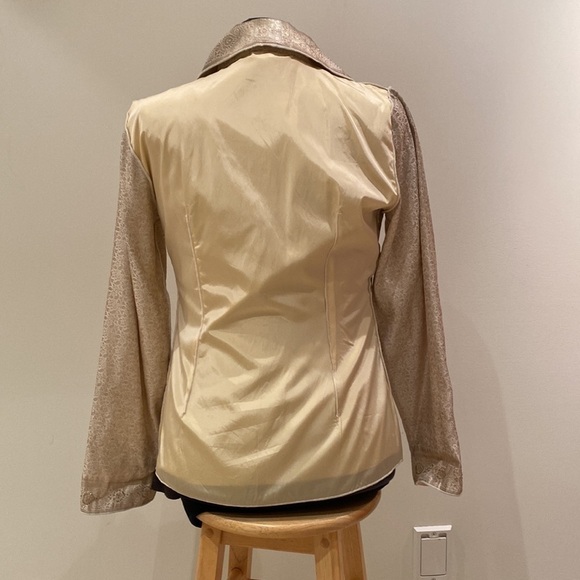 Elegant Silk Jacket MAGGIE WALT DEDIGN - Picture 8 of 16